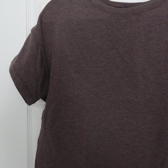 Lulu Lemon T-shirt - Picture 2 of 2